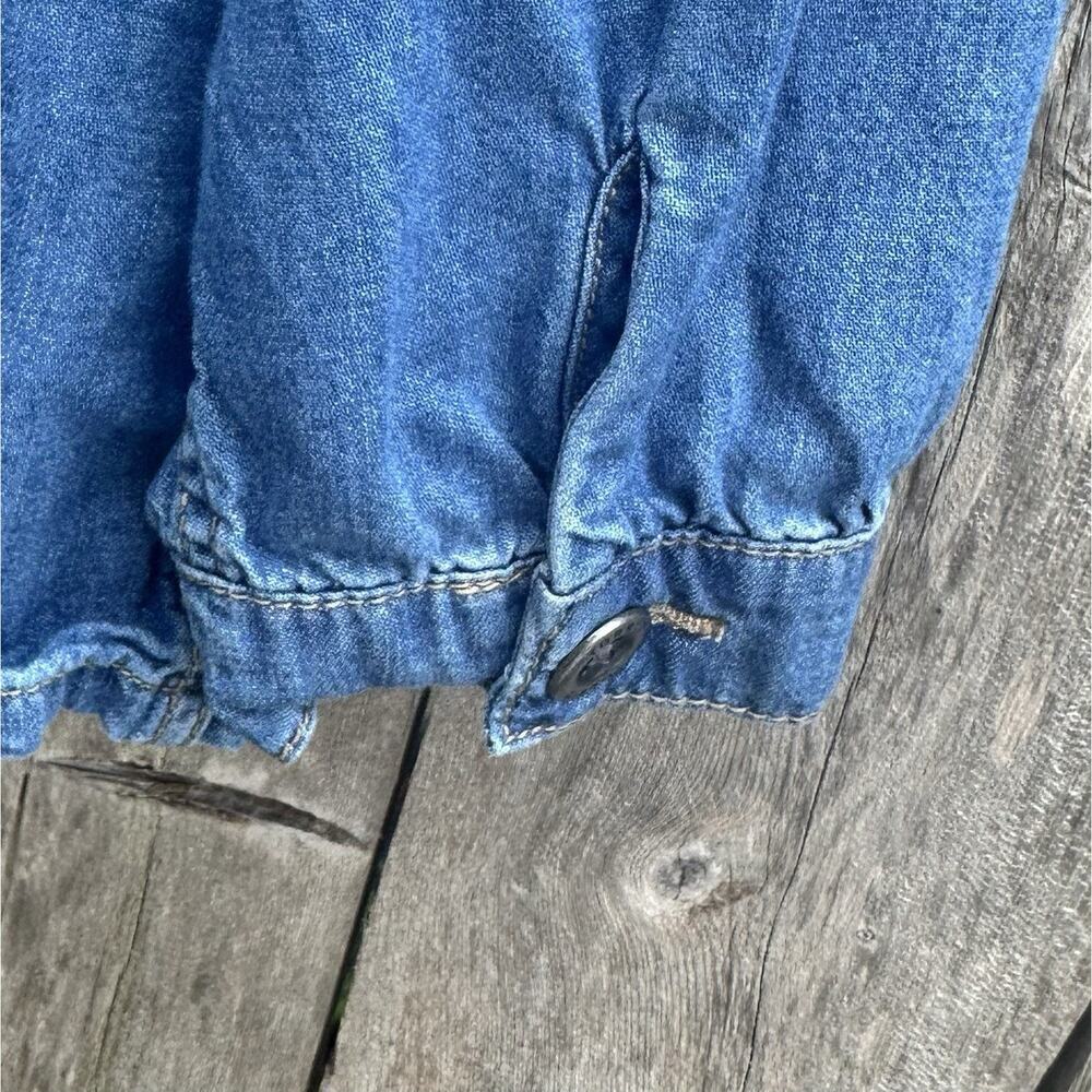 Women’s Torrid Denim Jean Jacket Vintage Look Medium Wash Chore Western SZ 0 EUC - Picture 7 of 8
